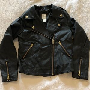 Girls Forever 21 black faux leather biker jacket